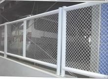 優(yōu)質(zhì)防護(hù)屏障 橋梁護(hù)欄網(wǎng)、小區(qū)圍網(wǎng)與桃形護(hù)欄網(wǎng)的專業(yè)解析